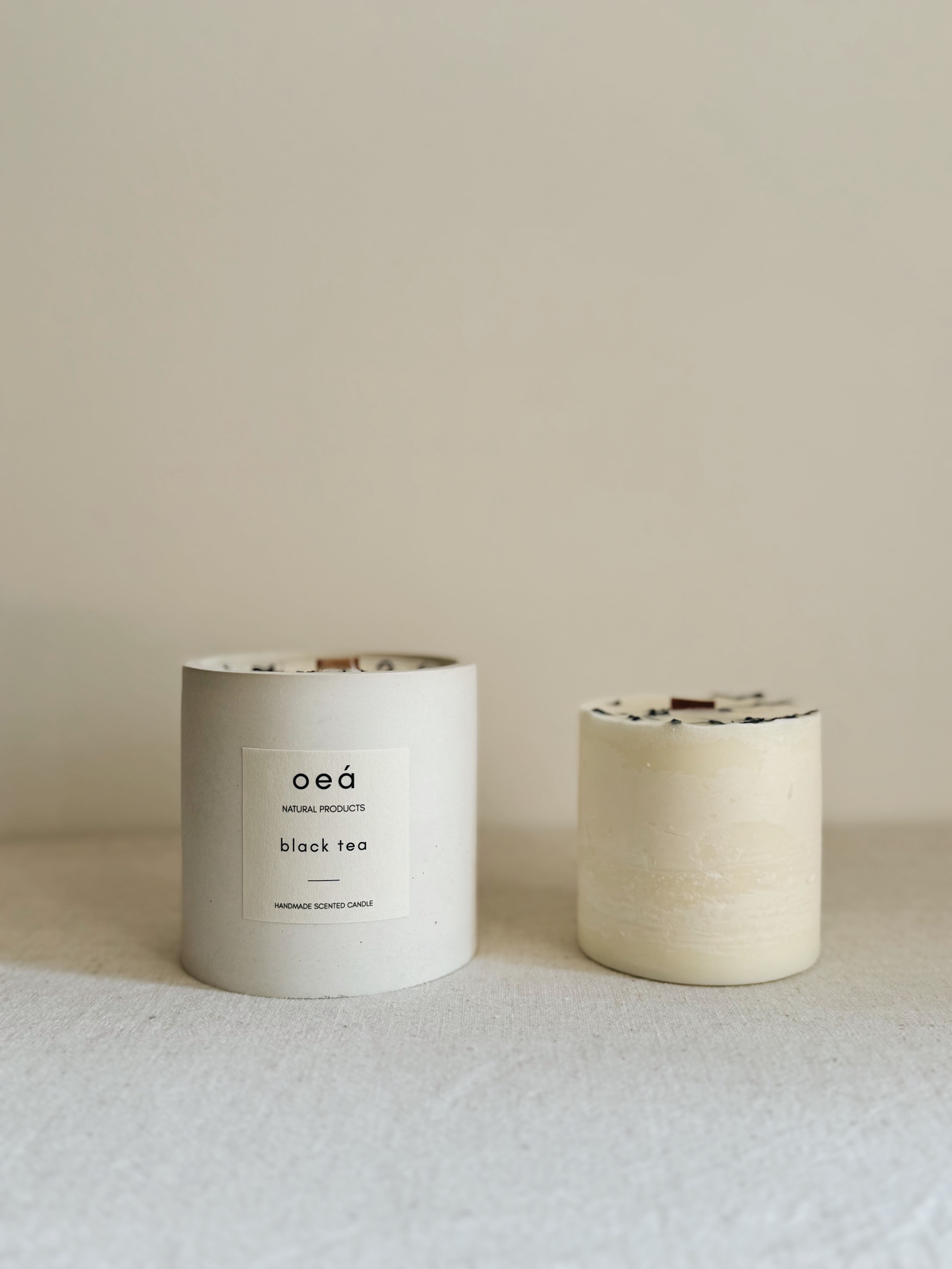 Candle 'black tea' with cedar and cardamom essential oil (240g)